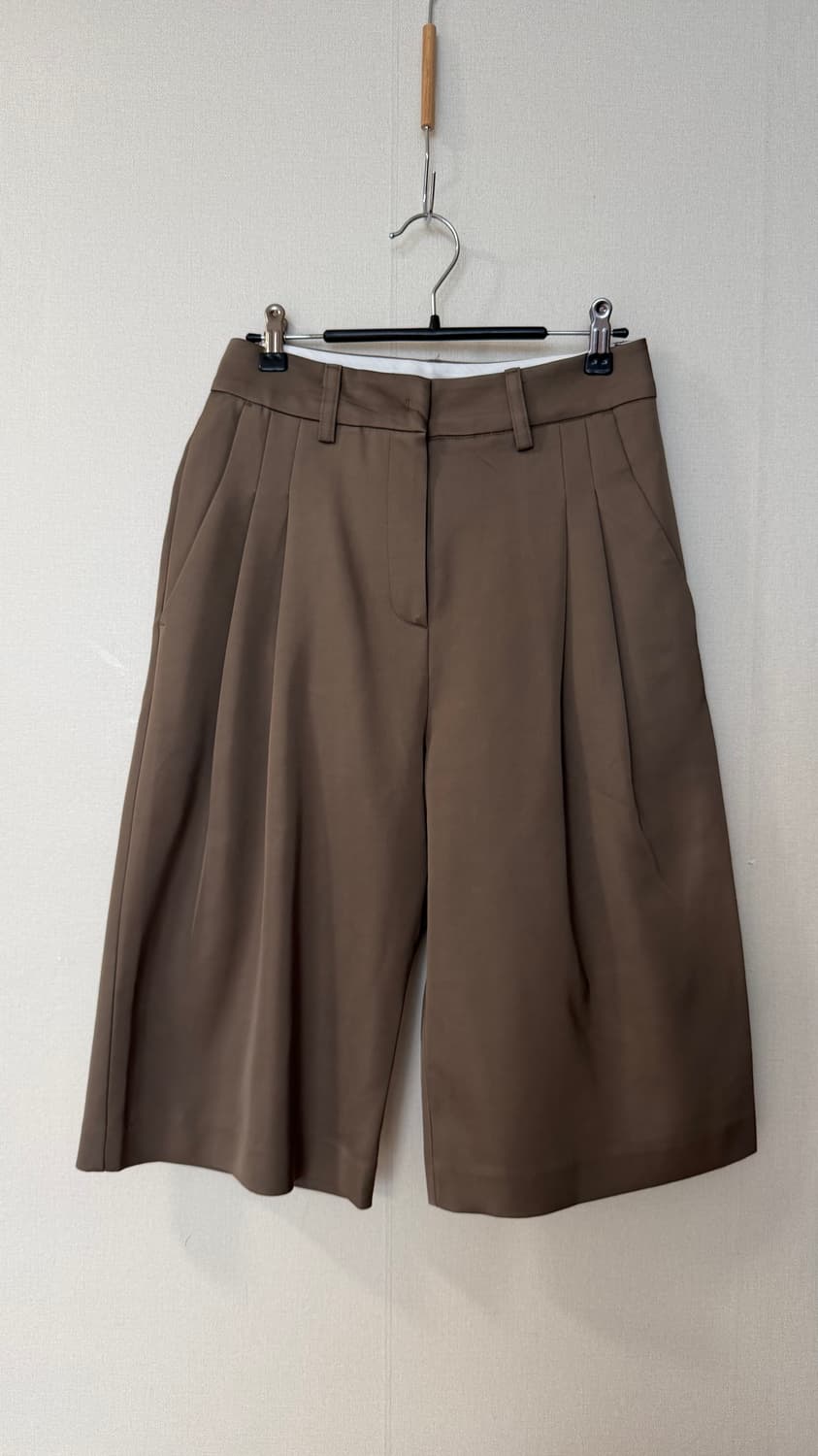 플라츠 PLATZ 핀턱 와이드 버뮤다 팬츠 55 정가 168,000원 상품이미지2