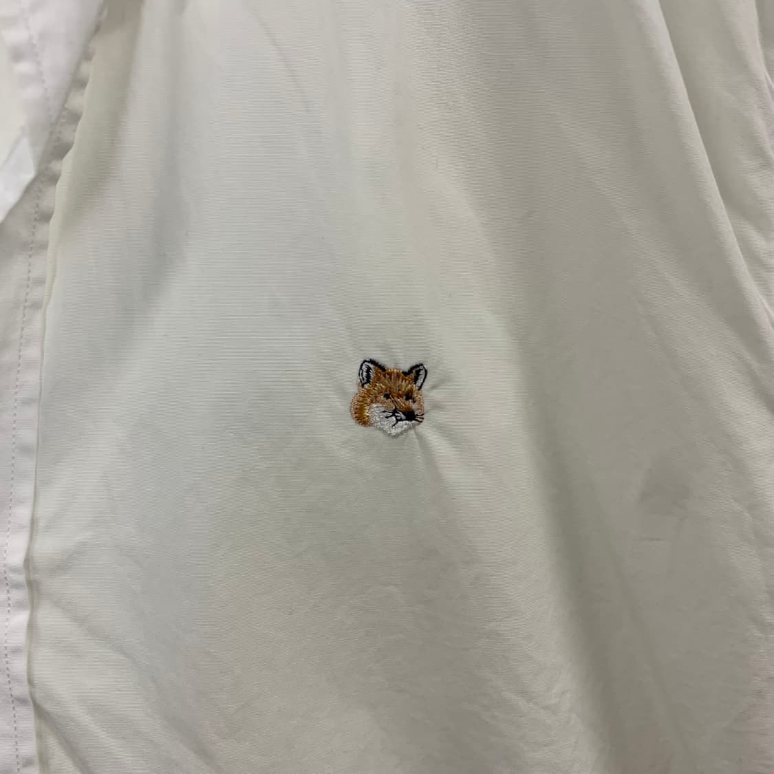 메종키츠네 자수로고 화이트 옥스포드 셔츠 상품이미지4