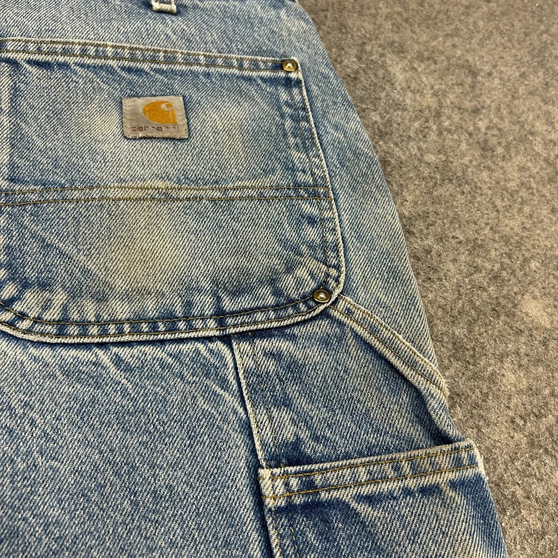 칼하트 데님 더블니 로거 팬츠 중청 루즈 오리지널 핏 상품이미지6