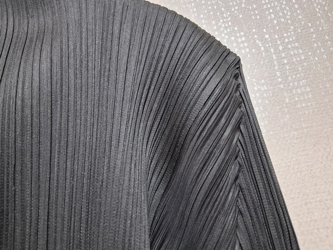 이세이미야케 플리츠플리즈 하이탑블라우스 표기3  55에서77 
원산지 일 상품이미지4