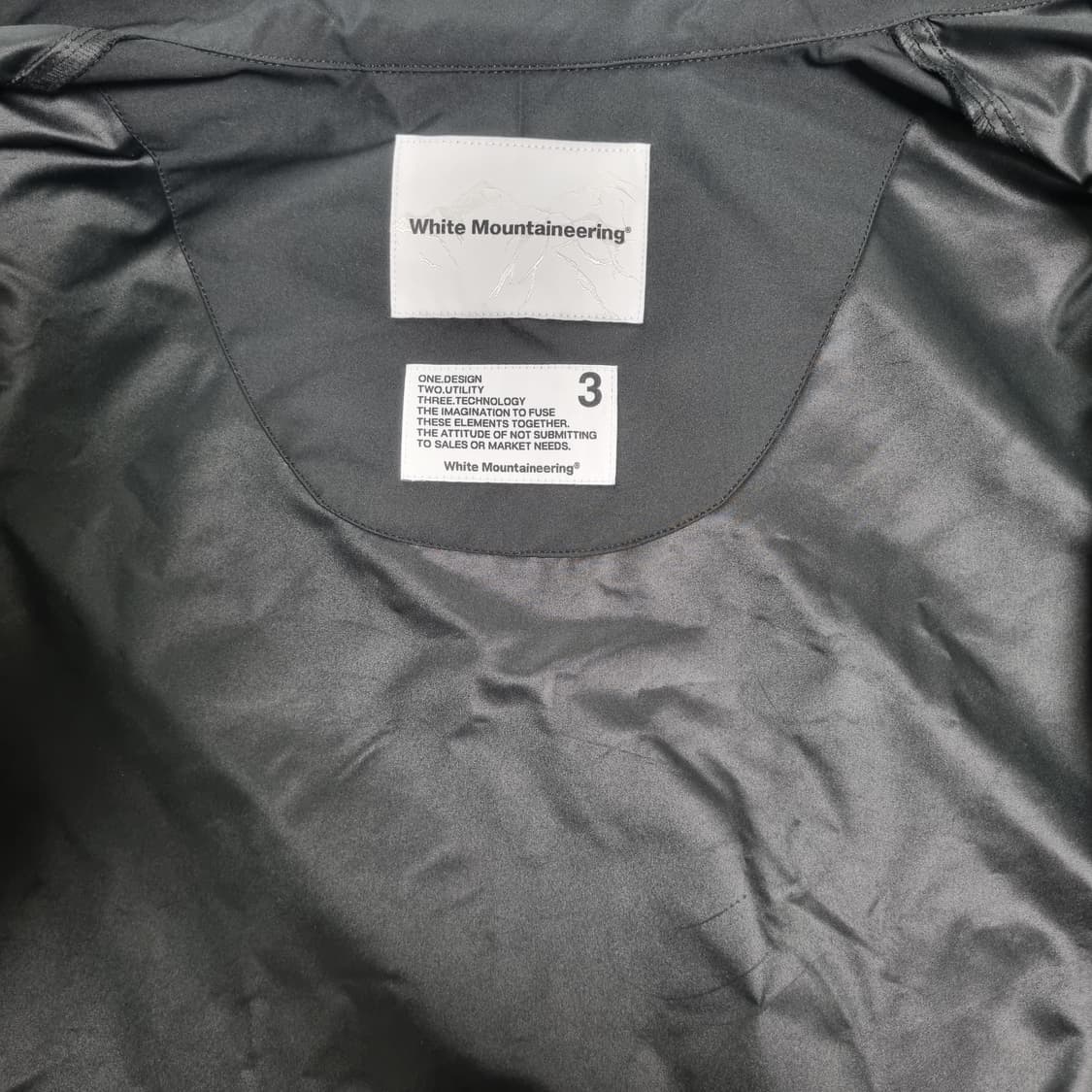 The White Mountaineering Delorean 코치자켓 상품이미지6