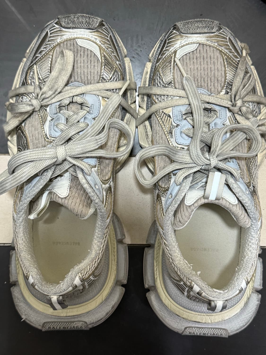 발렌시아가 3XL 스니커즈 라이트 베이지 상품이미지1