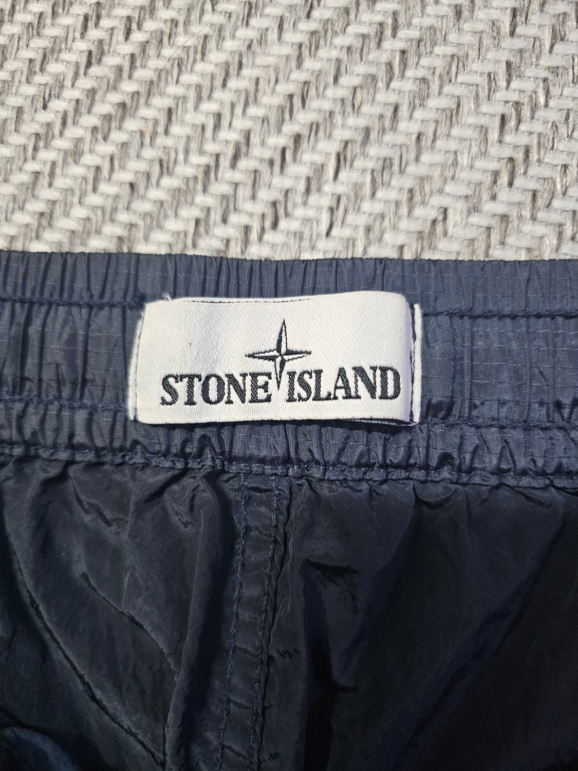 스톤아일랜드 나일론 메탈 립스탁 조거 팬츠 상품이미지3