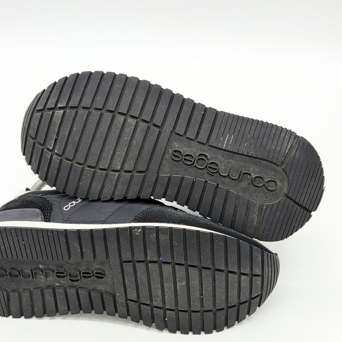 꾸레쥬 우먼스 트레이너 스니커즈 검/흰 (37) 상품이미지3