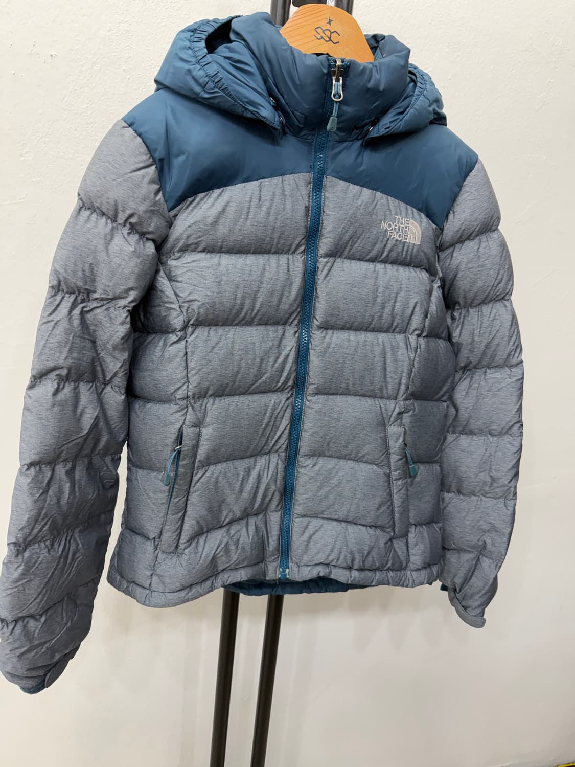 정품) 노스페이스 여성 700필 구스패딩 M 상품이미지2