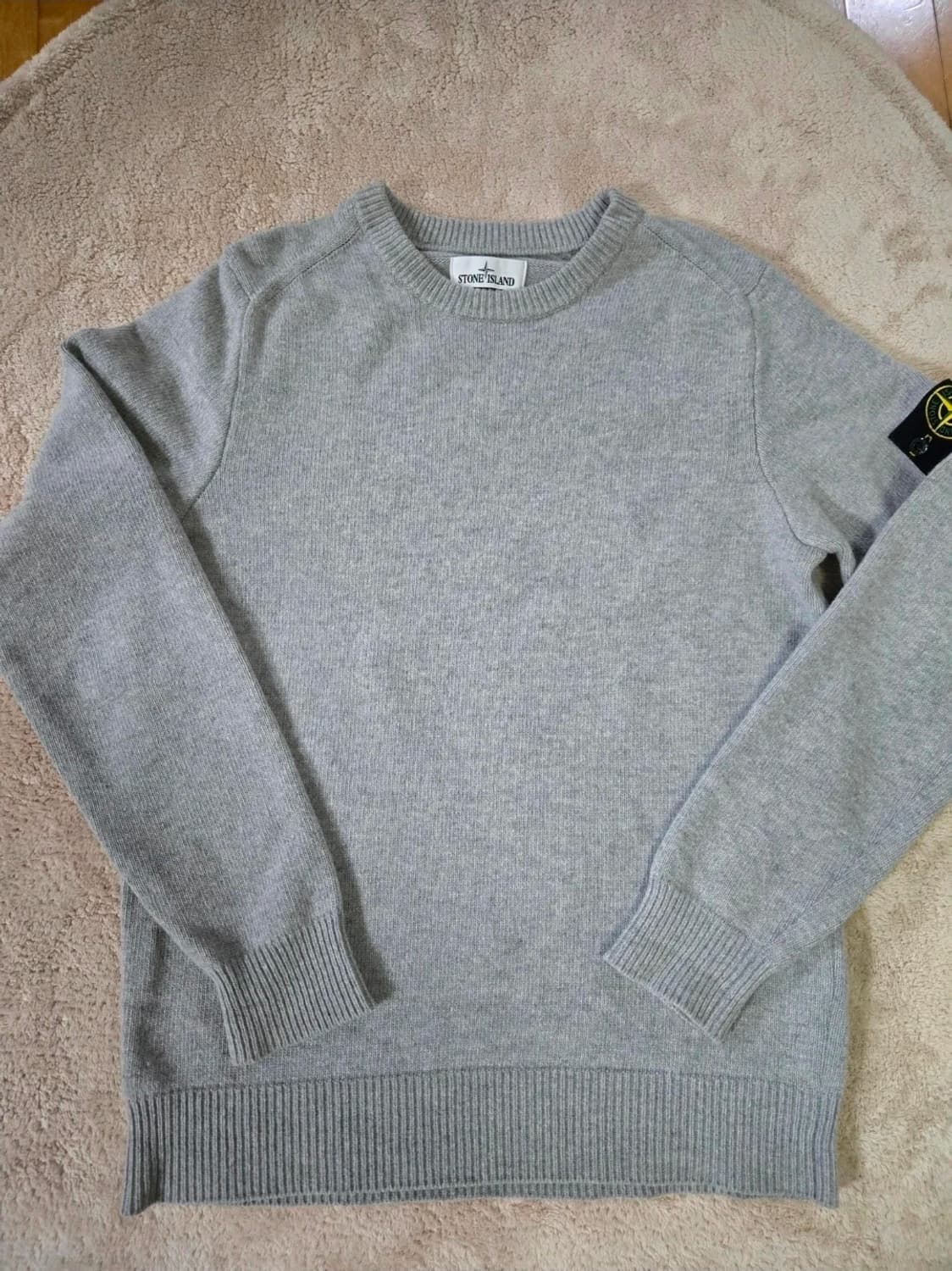 스톤아일랜드 매장판 /램스울 크루넥 니트 그레이 (L사이즈) 상품이미지1