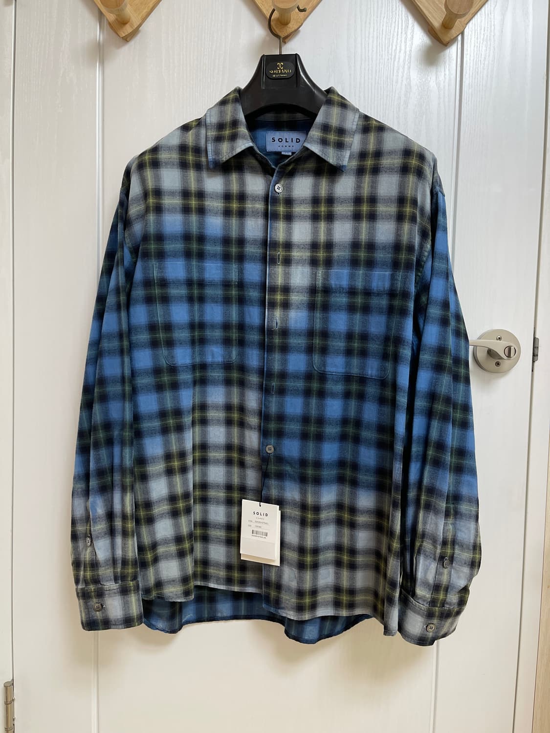 25새상품 솔리드옴므 블루 그라데이션 다잉 체크 셔츠 상품이미지1