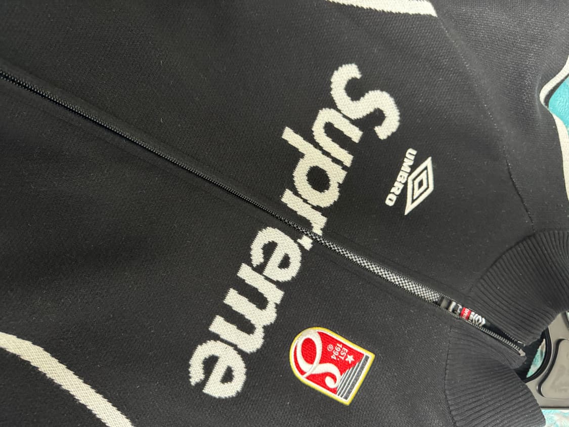 슈프림x엄브로 니트집업 상품이미지3