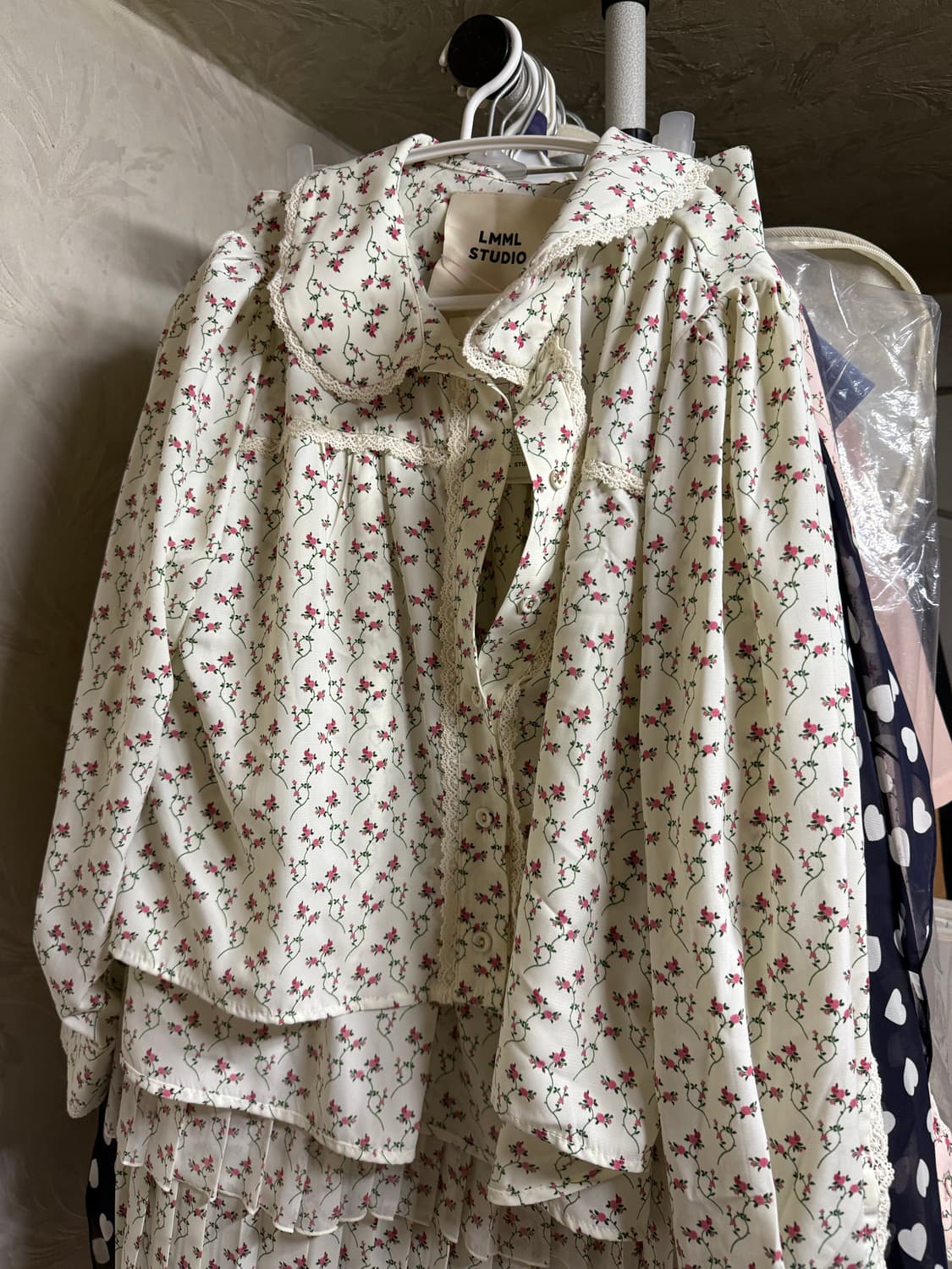 lmml studio 셋업(블라우스,치마) 새 상품 상품이미지1