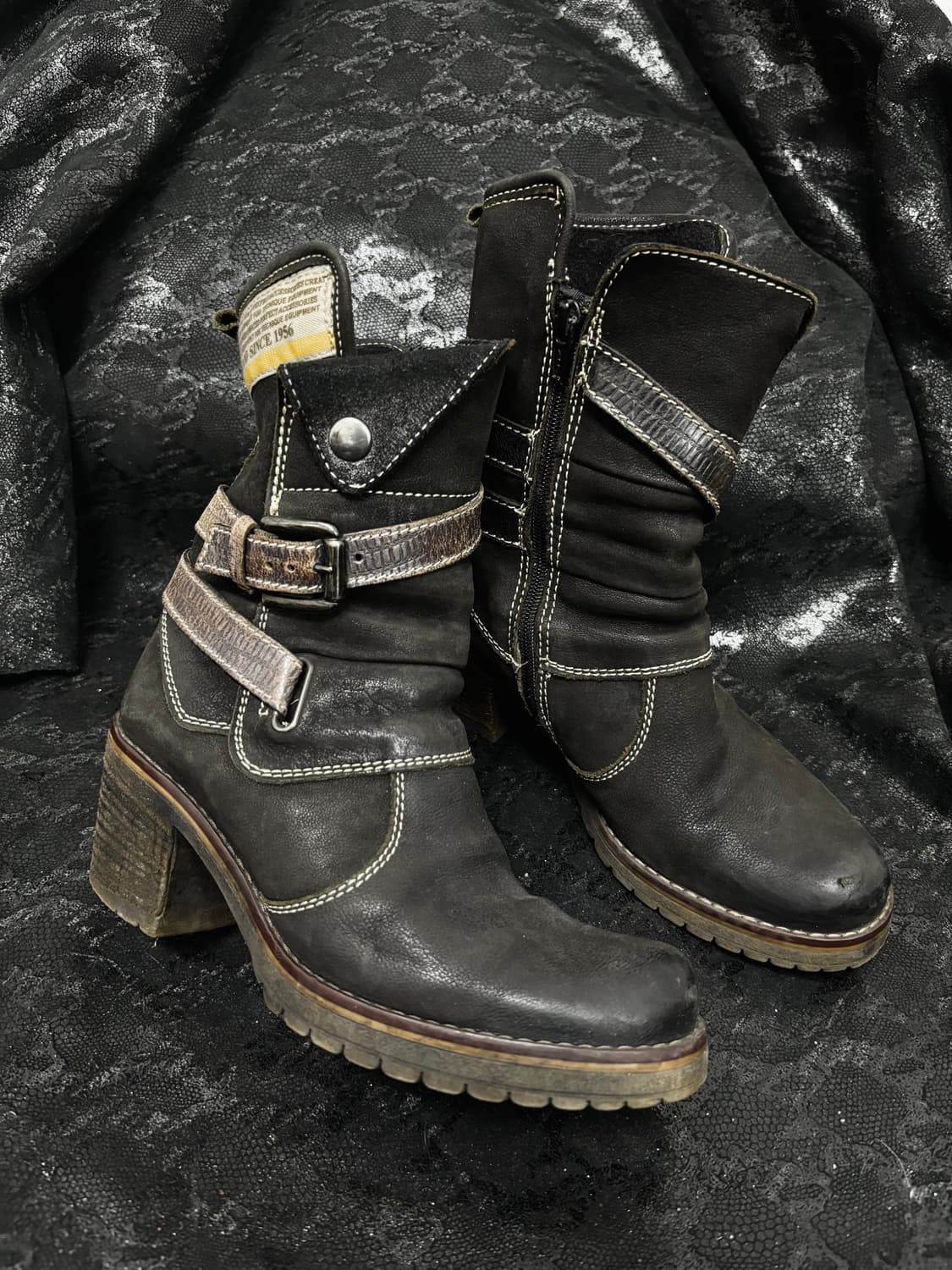 “MANAS” 00’s Rare Design 2Buckle Detail  상품이미지1