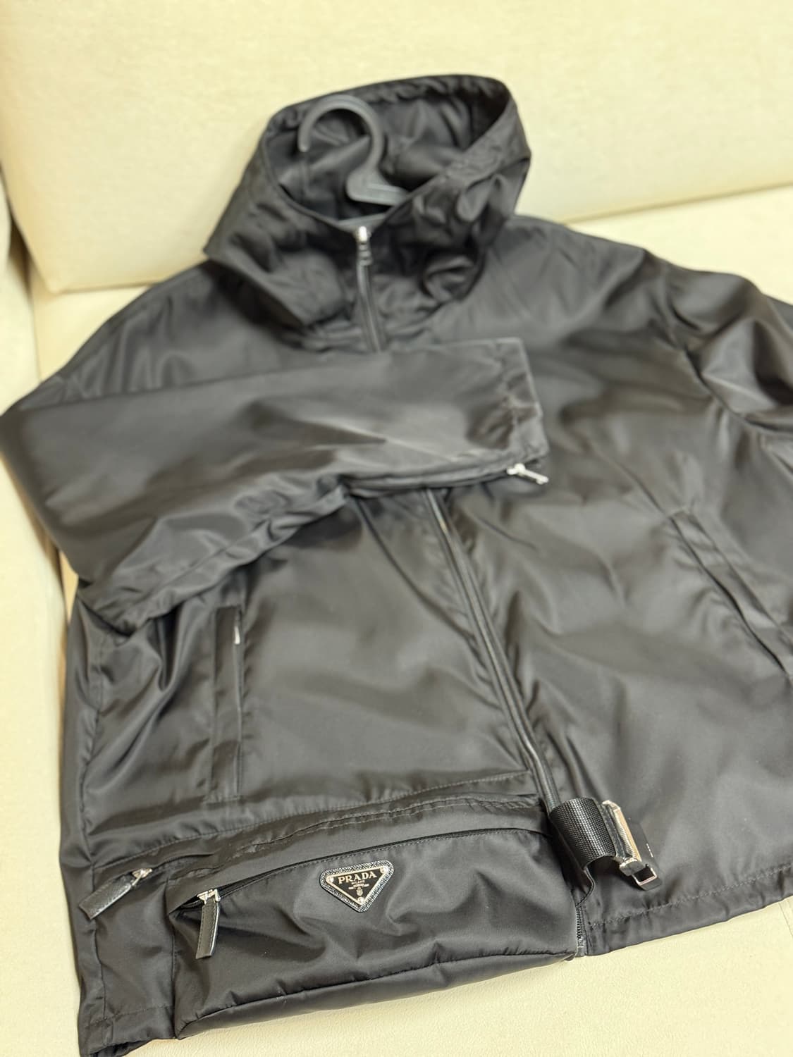 정품) 프라다 벨트백 레이어드 나일론 집업 자켓 상품이미지10