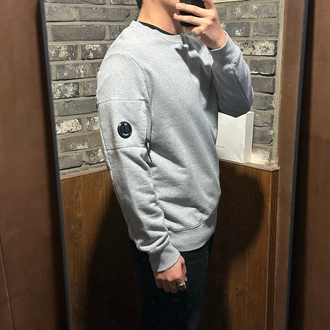 XL) CP 컴퍼니 씨피컴퍼니 렌즈 맨투맨 회색 큐알 정품 상품이미지10