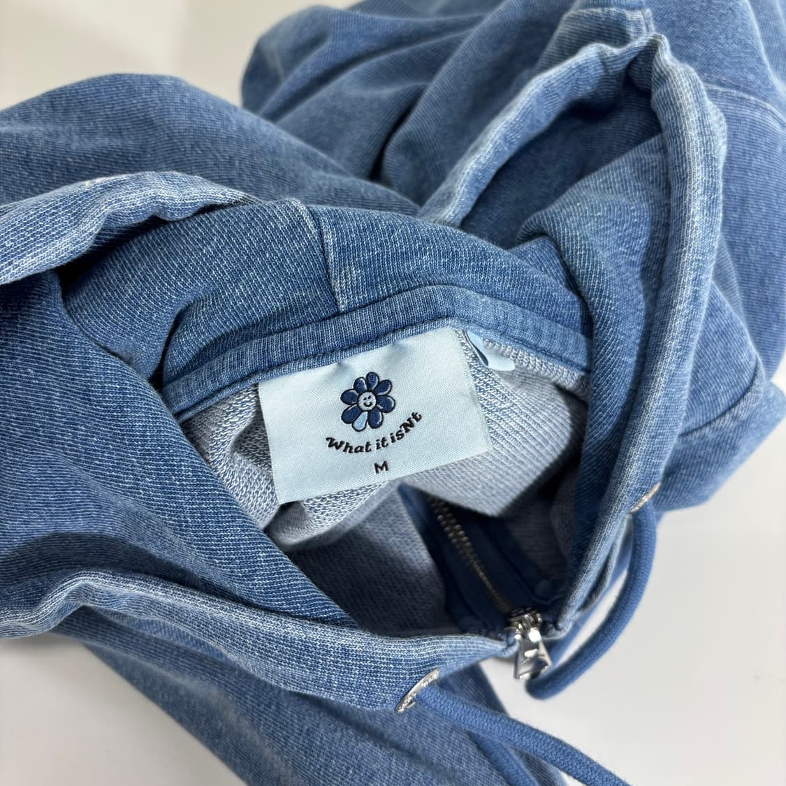 우먼M 와릿이즌 네이비 피그먼트 투웨이 크롭 후드집업 상품이미지4