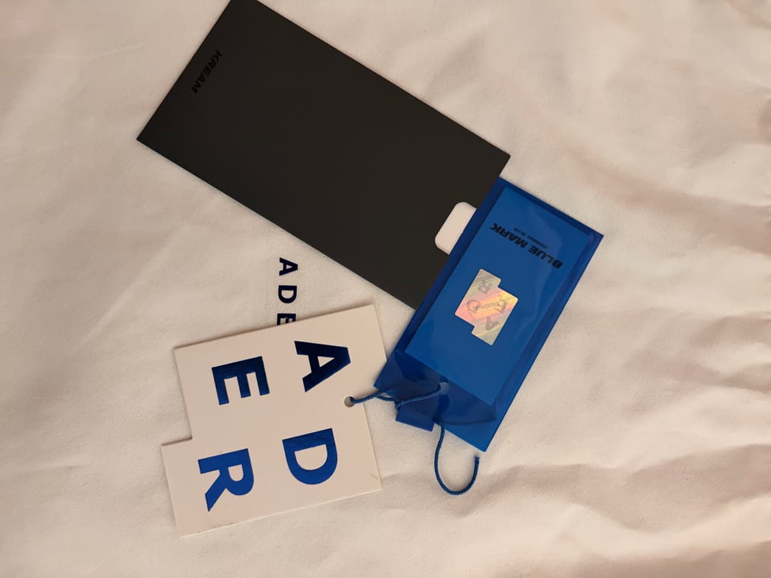 아더에러 스몰 쇼퍼백 느와르 (캔버스) 상품이미지10