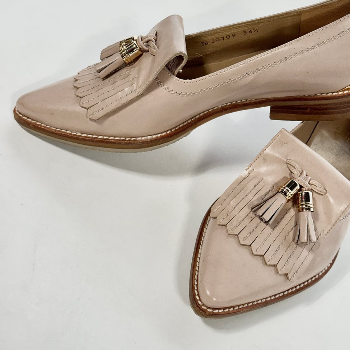 스튜어트 와이츠먼 페이턴트 로퍼 상품이미지2