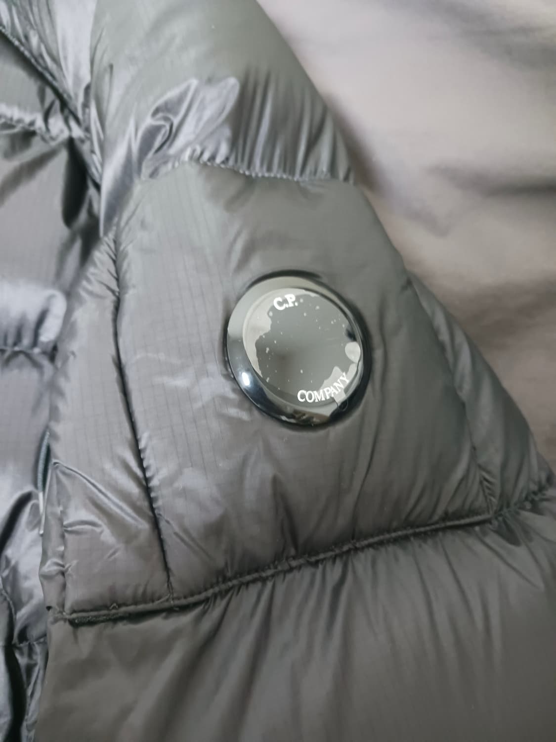 새상품급 정품 dd쉘 패딩 블랙 50사이즈 상품이미지4