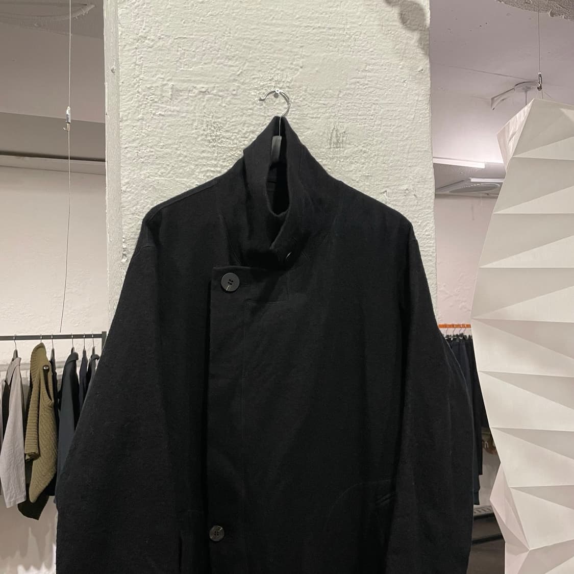  이세이미야케 맨 펠트 울 오버사이즈 코트 상품이미지4