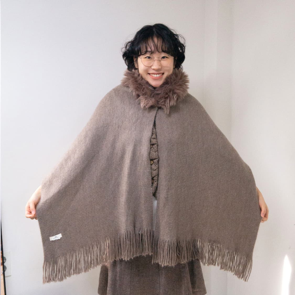 모카 퍼넥 프린지 케이프 상품이미지8