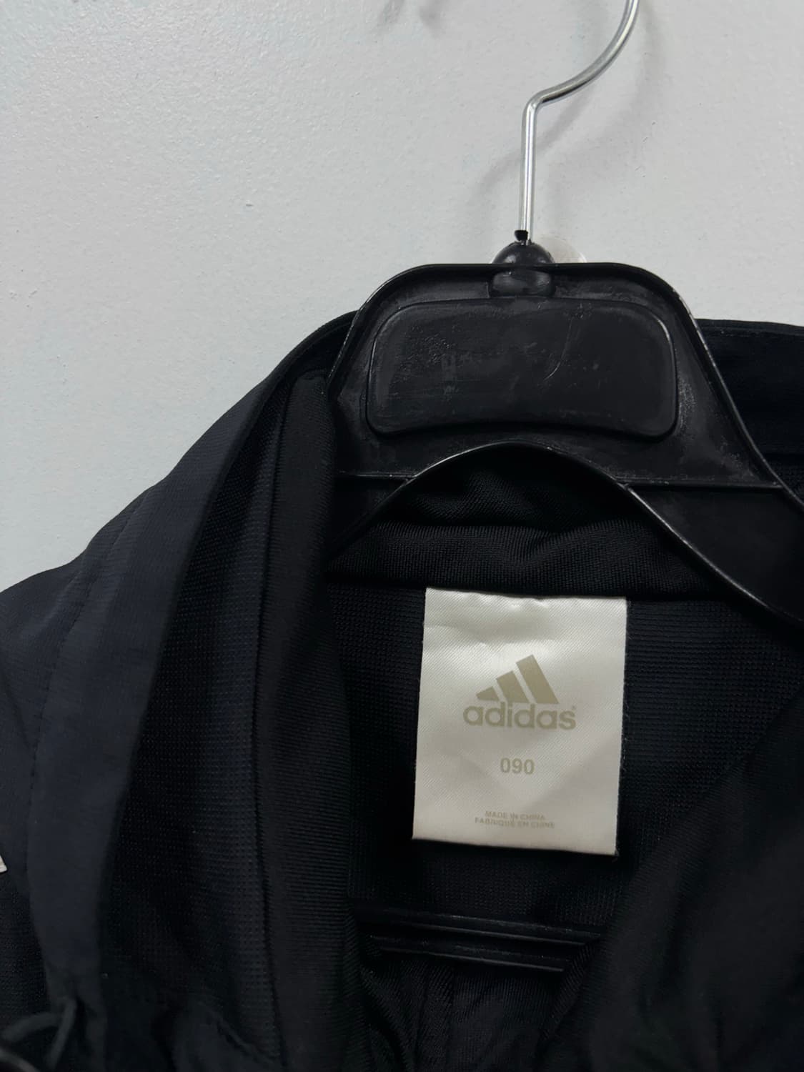 아디다스 우먼 후드 바람막이 상품이미지4