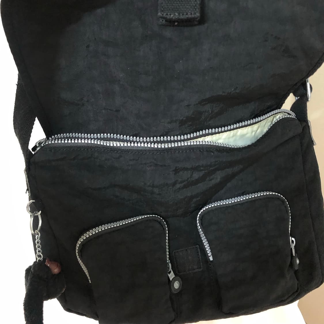 키플링 블랙 메신저백  상품이미지2