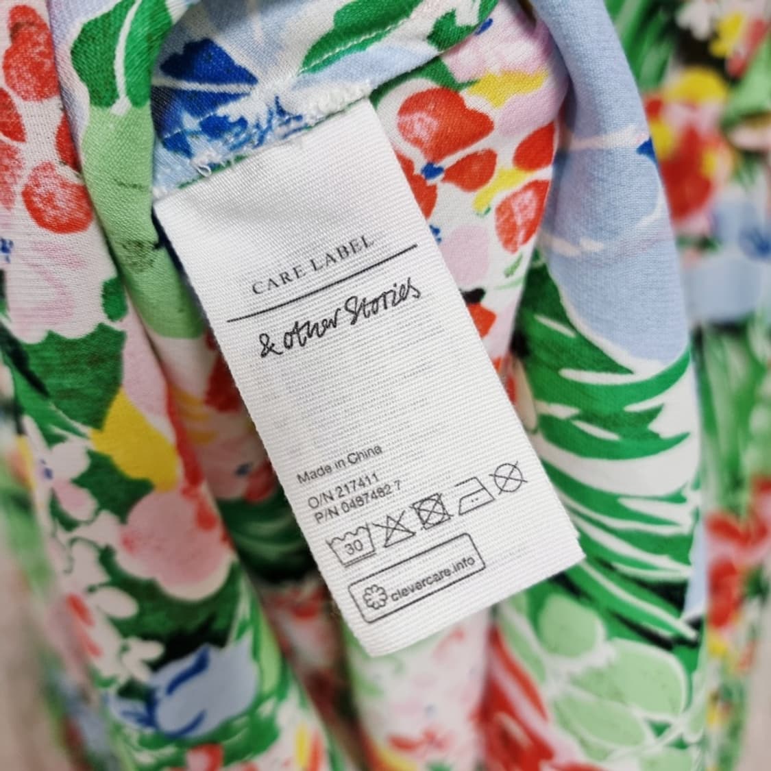 앤아더스토리즈 프릴카라 블라우스 (55) 상태완벽 상품이미지8