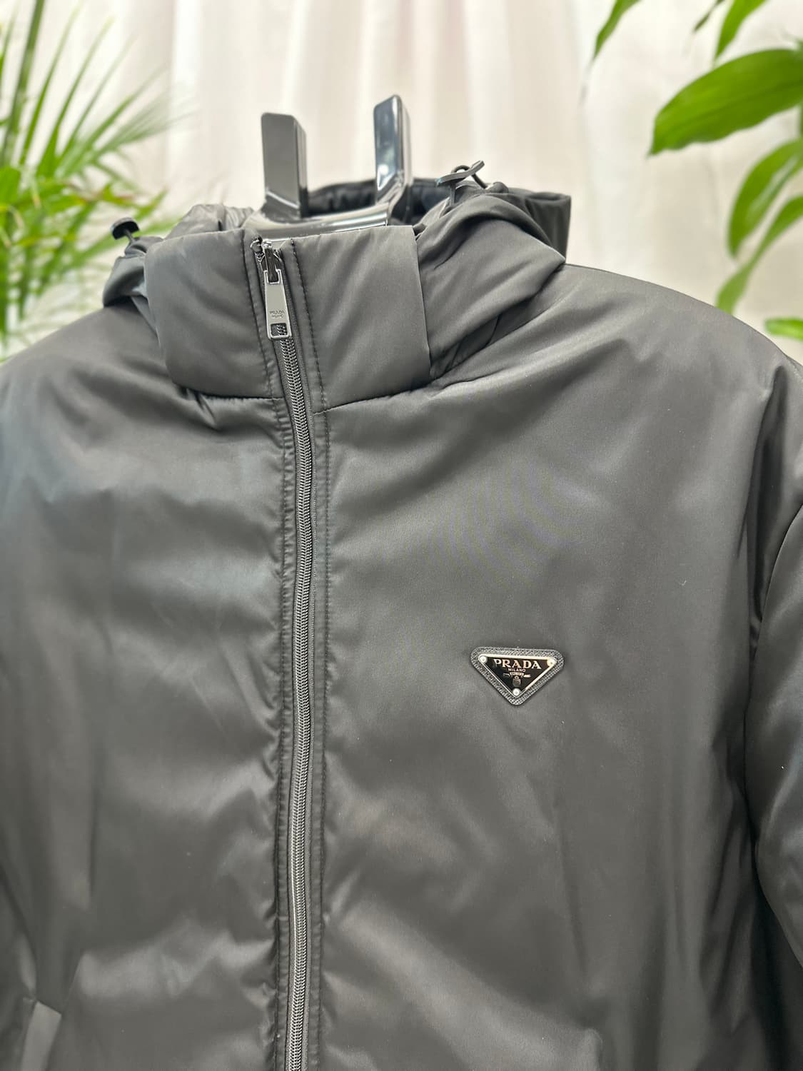 프라다 리버시블 패딩 XL 상품이미지4