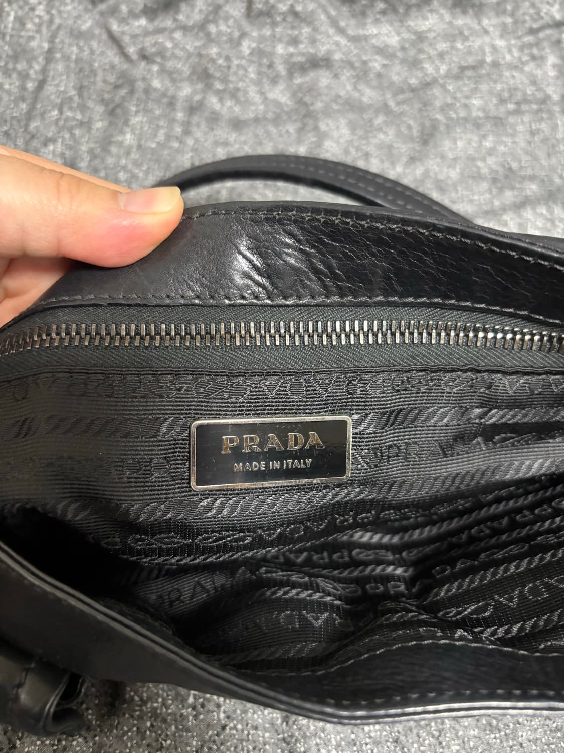 프라다 레더 투포켓 숄더백 상품이미지4