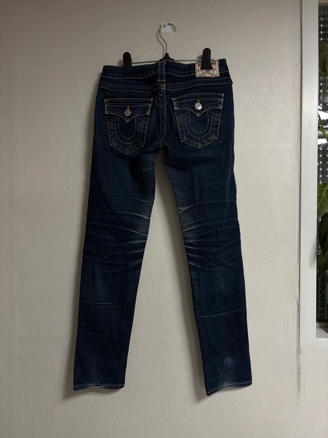 트루릴리전 슬림핏 로우라이즈 데님 26 상품이미지2