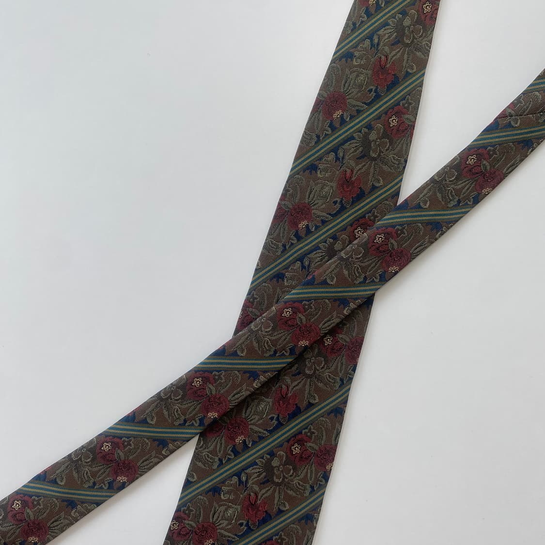 입생로랑(YSL) 명품 정품 넥타이8.7cm 상품이미지4