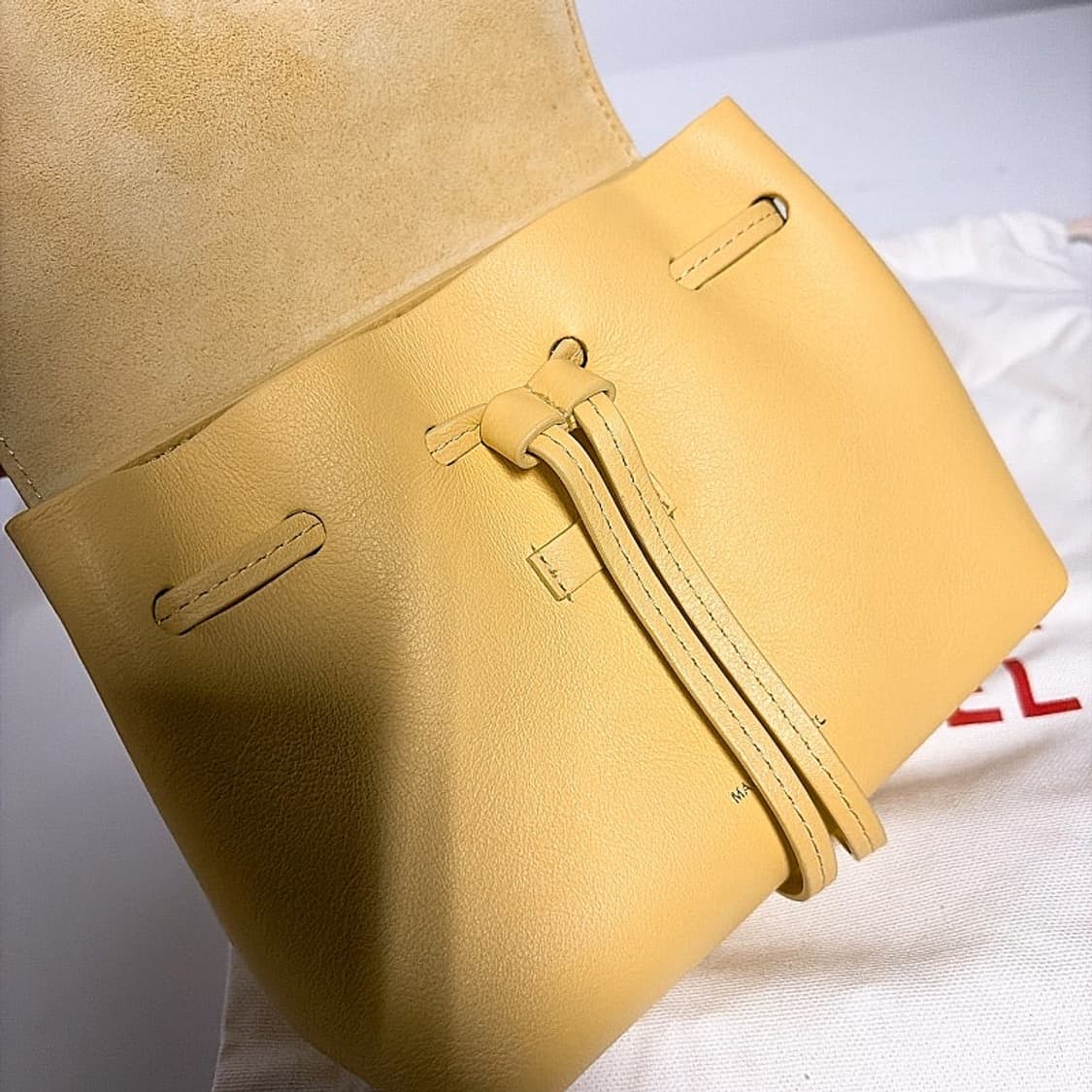 (정품/새상품) 만수르 가브리엘 여성 바나나 소프트 레이디 미니 크로스백 상품이미지3