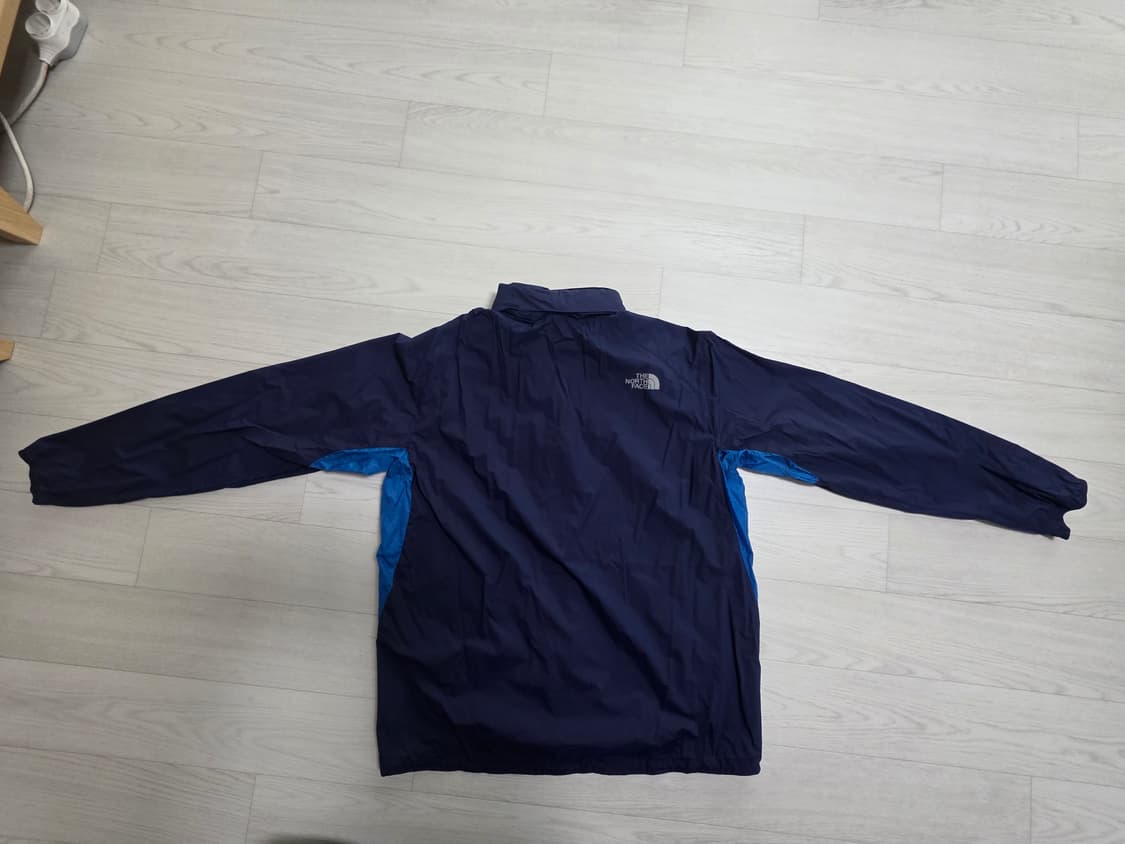 노스페이스 플라이트 시리즈 바람막이

XL사이즈 상품이미지3