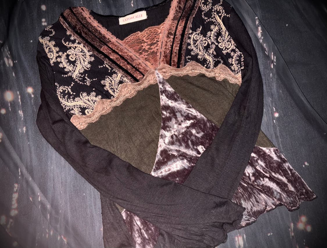 빈티지 오리엔탈 고딕 라떼 브라운 벨벳 롱슬리브 상품이미지1