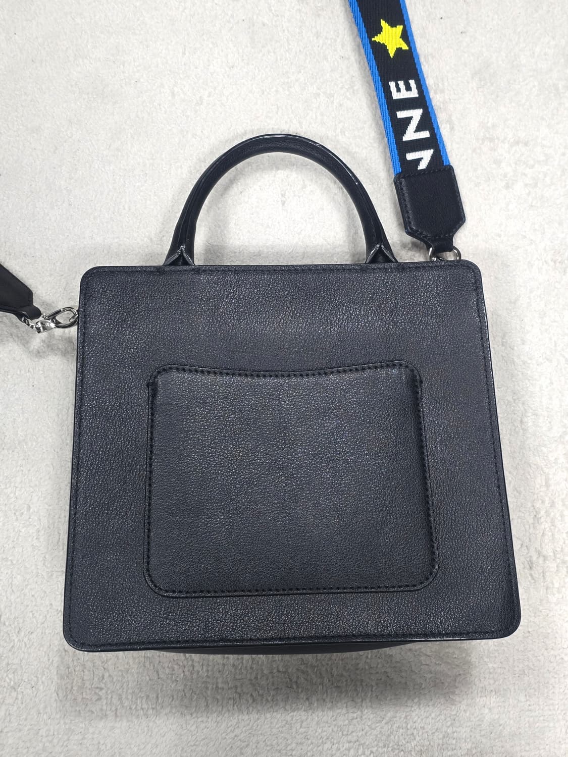 쿠론 x 럭키슈에뜨 콜라보 레더 투웨이 크로스백  상품이미지6