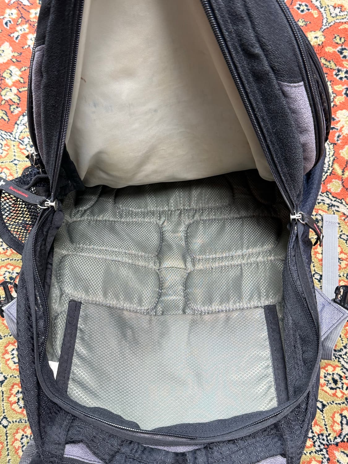 Jansport Airlift 2 블랙/그레이 빈티지 백팩 상품이미지3