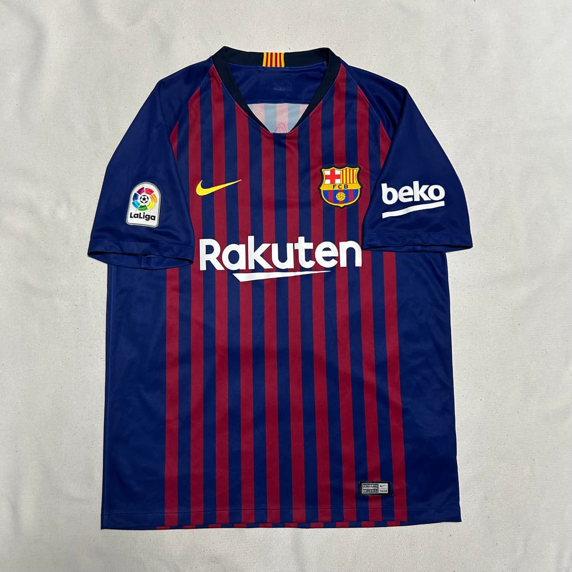 L 나이키 바르셀로나 18-19시즌 No.10 메시 반팔유니폼 상품이미지3