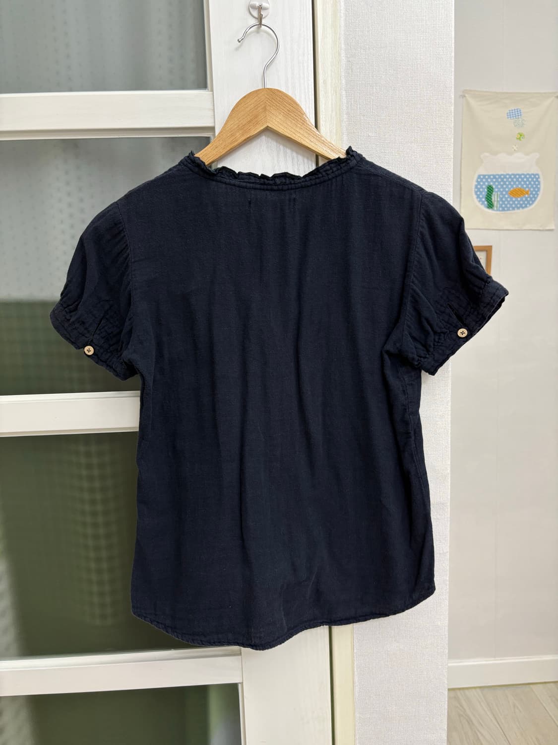 네이비 프릴 반소매 블라우스 상품이미지8