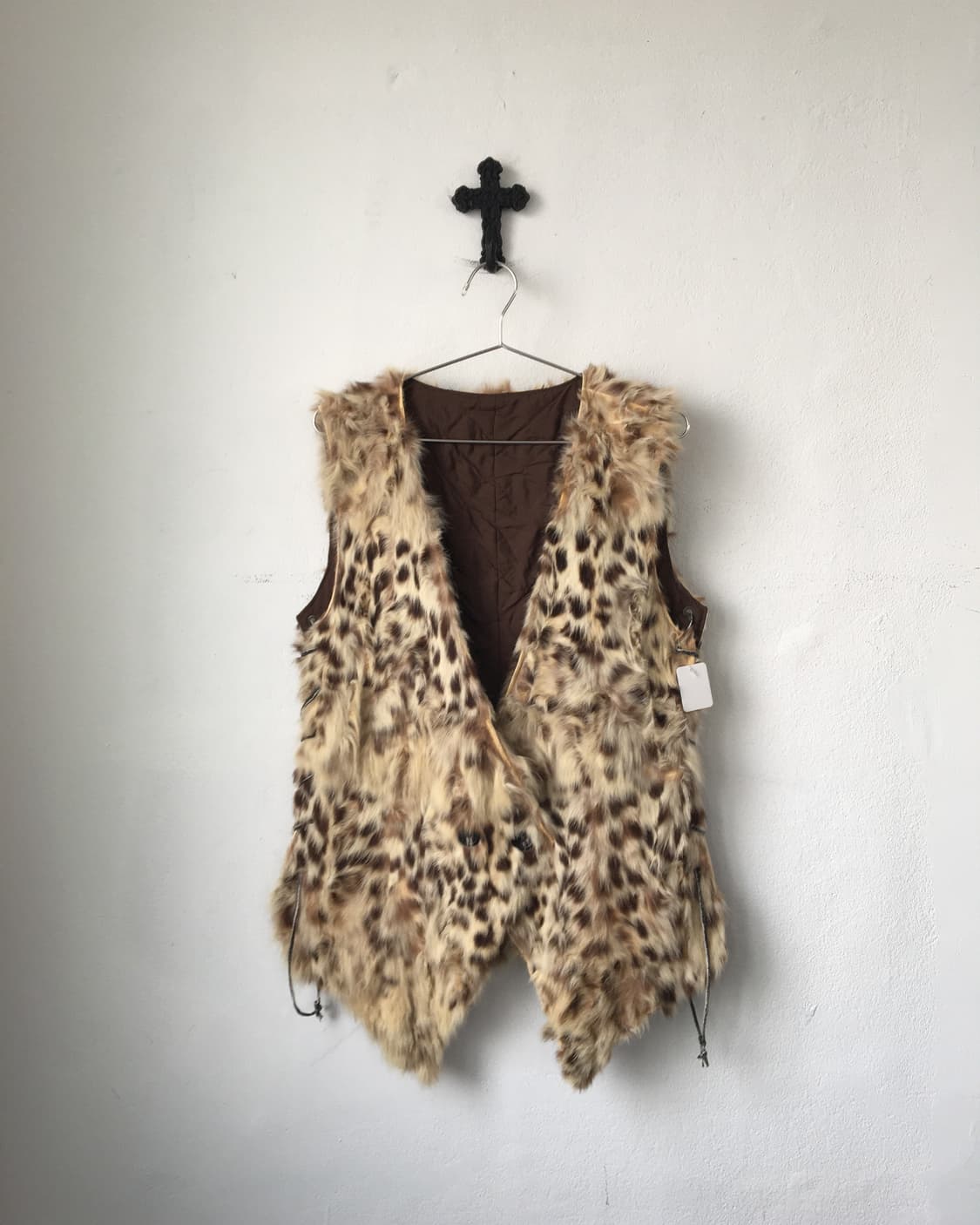 Reversible leopard pattern fur vest 상품이미지1