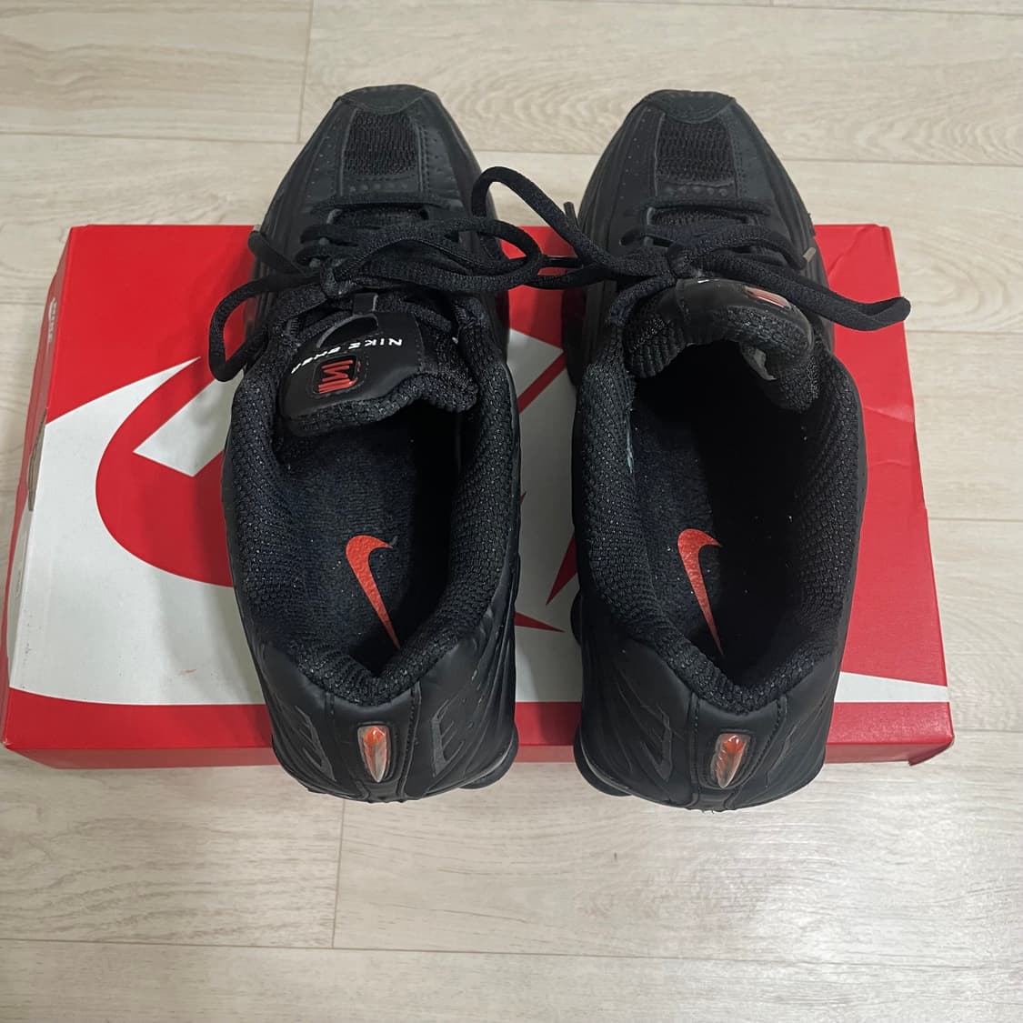 나이키 샥스 R4 블랙 240 상품이미지5