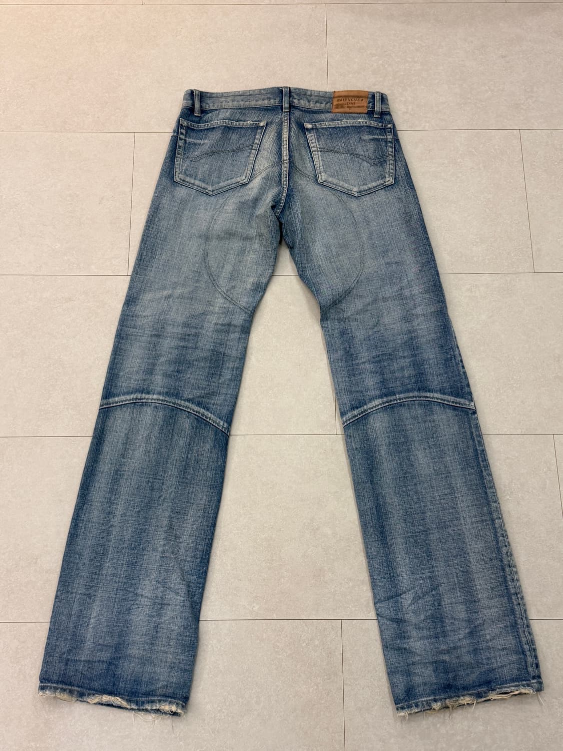 [S] 발렌시아가 25SS 피티드 플레어 데님팬츠 상품이미지2