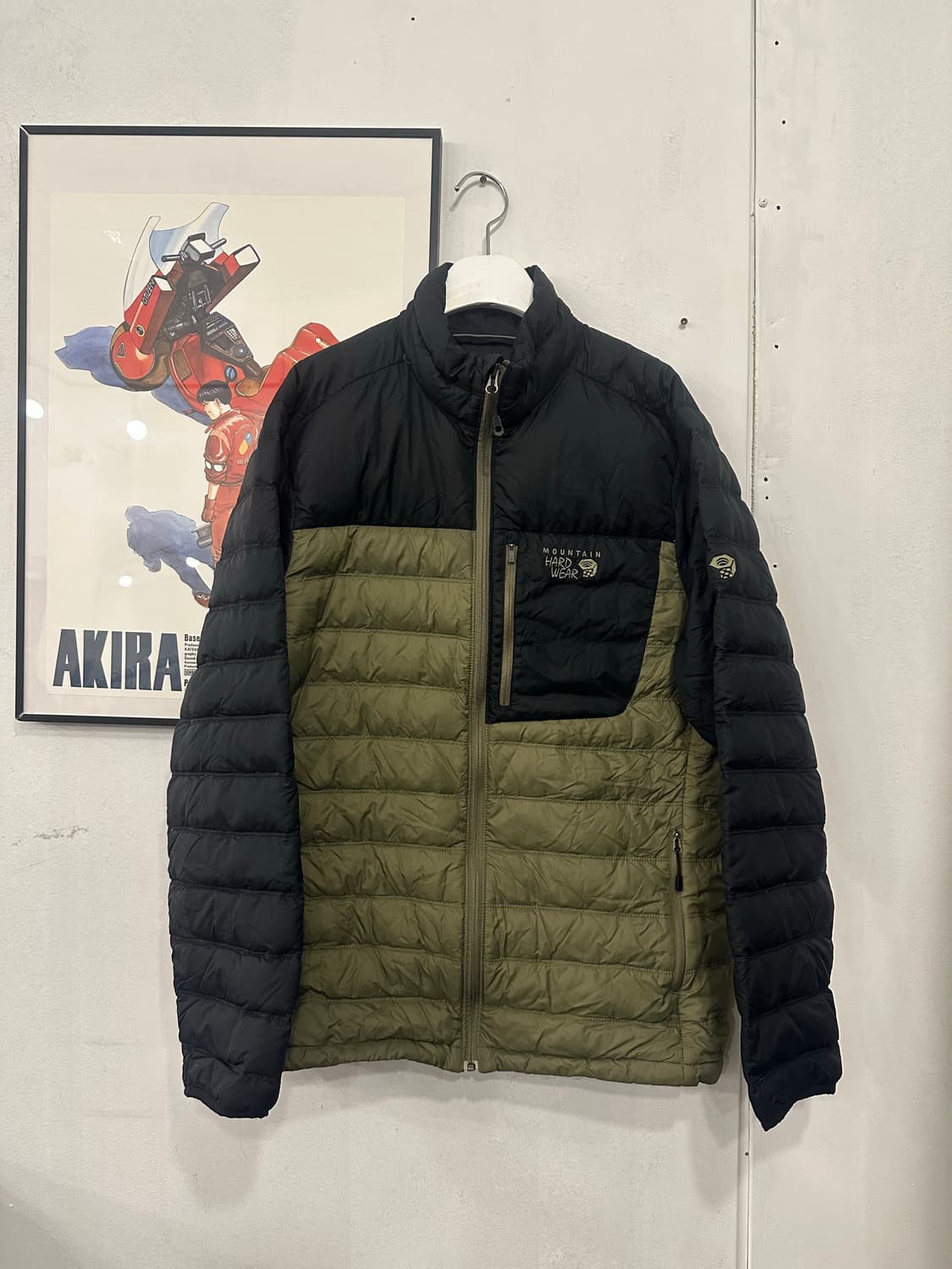 XL)마운틴하드웨어 경량패딩 상품이미지1