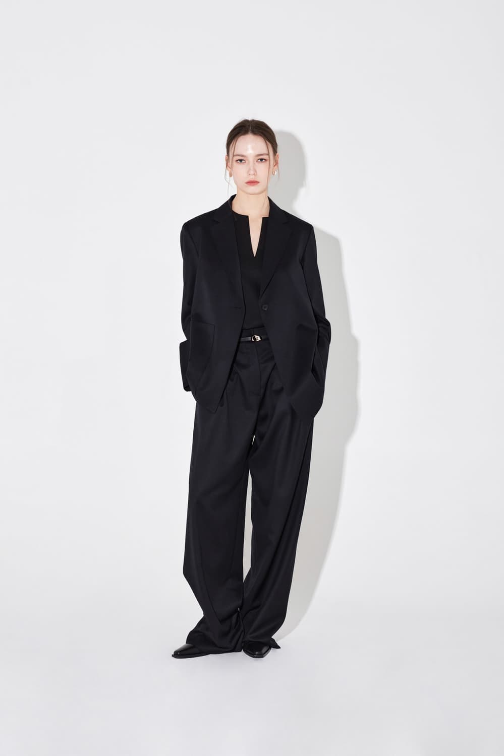 구테 에바 딥 브이넥 탑 블랙 상품이미지3