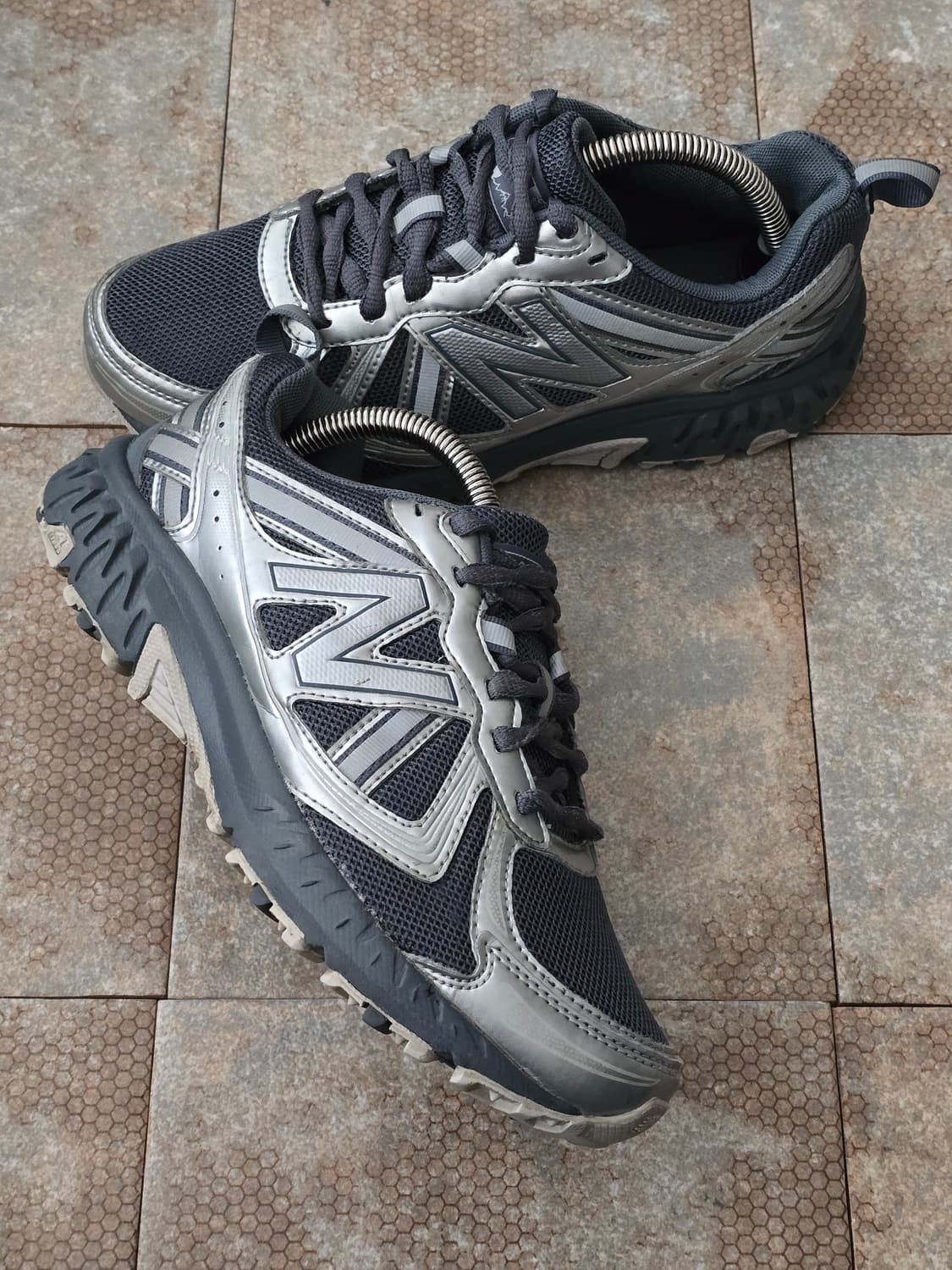 (230)뉴발란스 410 v5 블랙 실버 상품이미지7