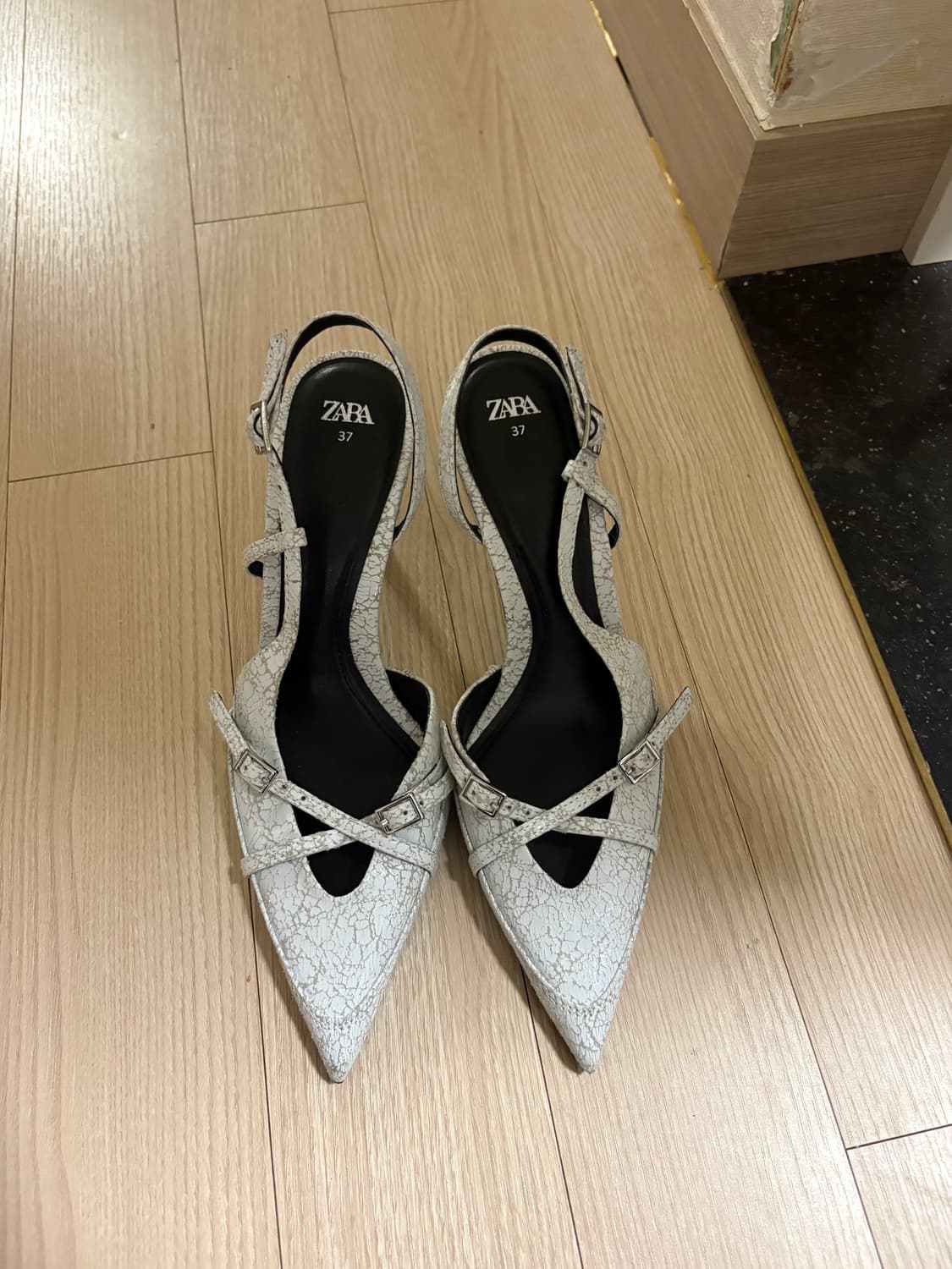 자라 화이트힐 상품이미지1