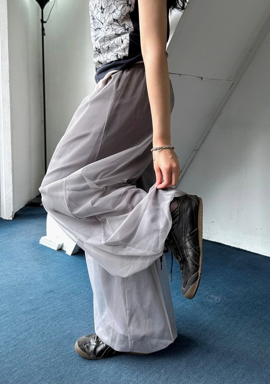 Sheer over fabric layer banded big pants 상품이미지1