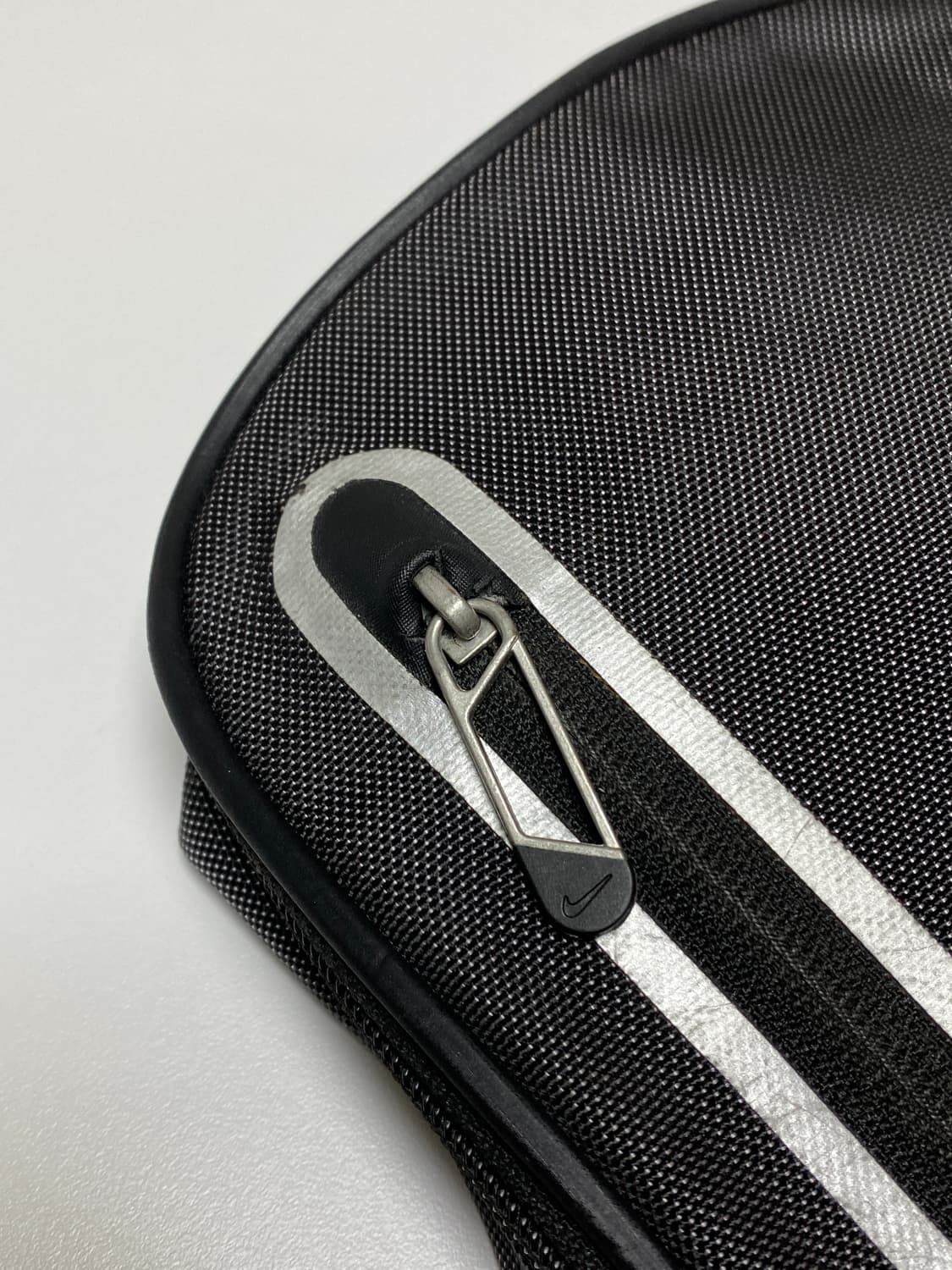 나이키 리플렉티브 슬링백 블랙  상품이미지2