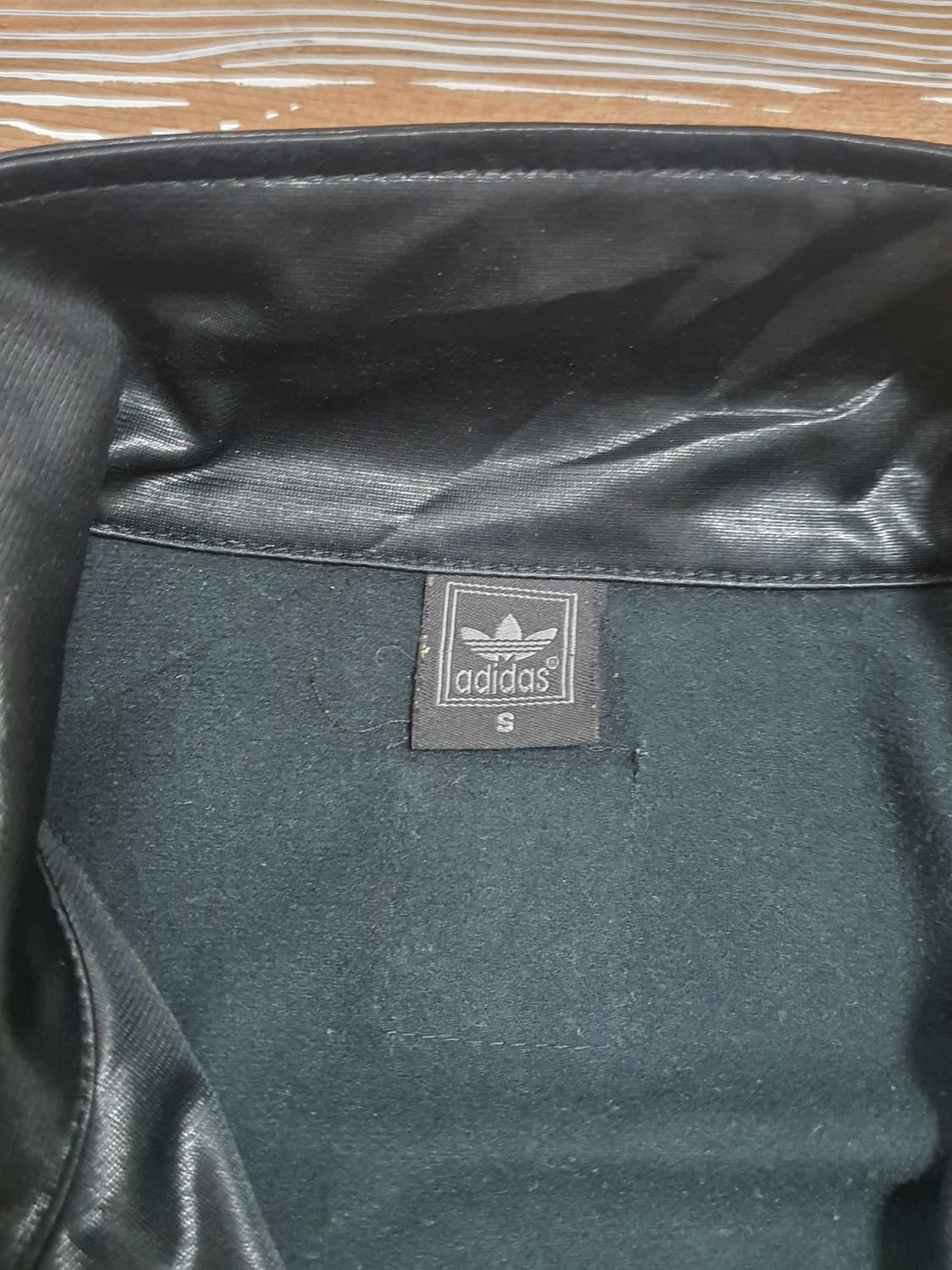 아디다스 칠레62 유광 블랙 금장 트랙탑 S 상품이미지3