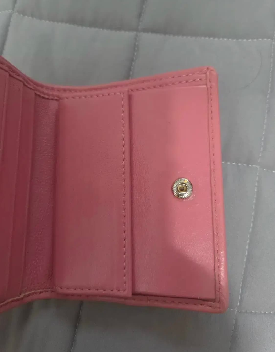 미우미우 마테라쎄 지갑 핑크 상품이미지5