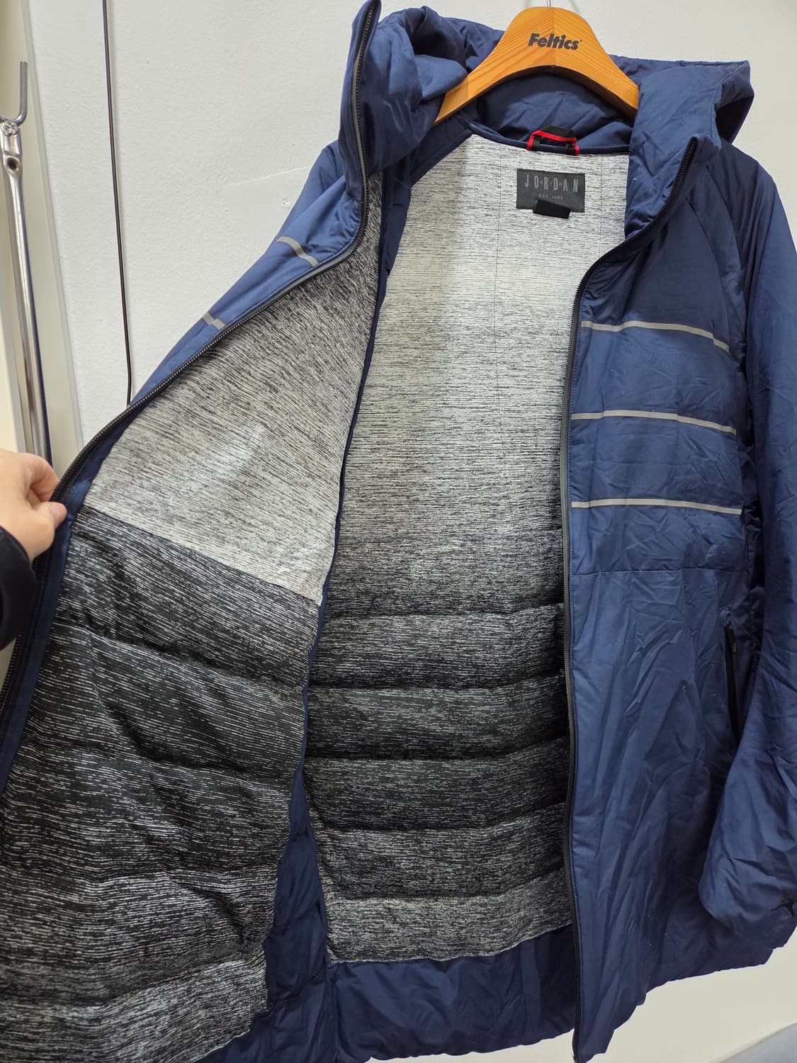 에어조던 JORDAN 구스패딩 점퍼 벤치패딩형 110 상품이미지4