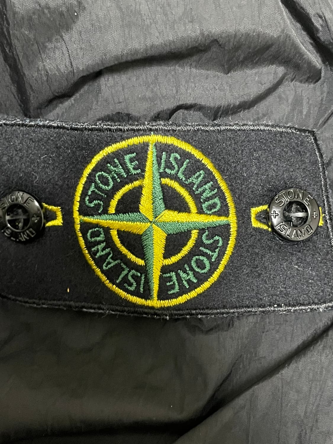 [ xxl ] 23ss 스톤 아일랜드 크링클랩스 나일론 블랙 바람막이 상품이미지4