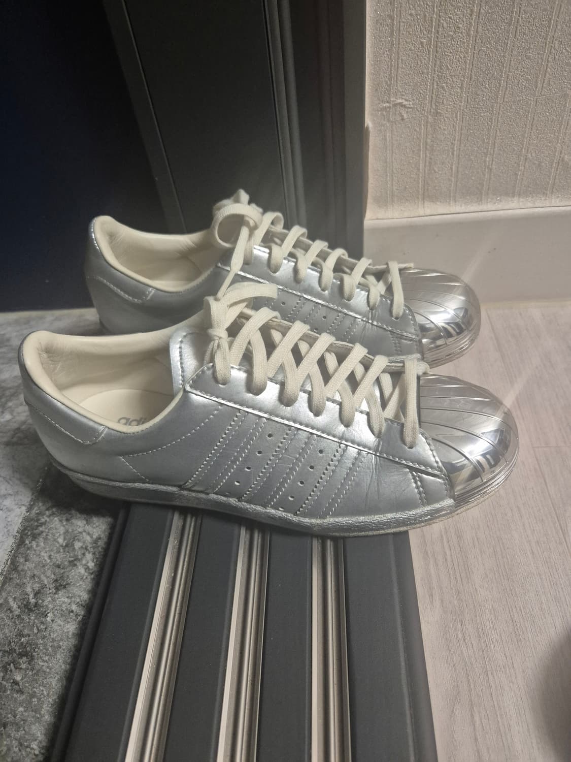 아디다스 슈퍼스타 은색 운동화 225mm 상품이미지1